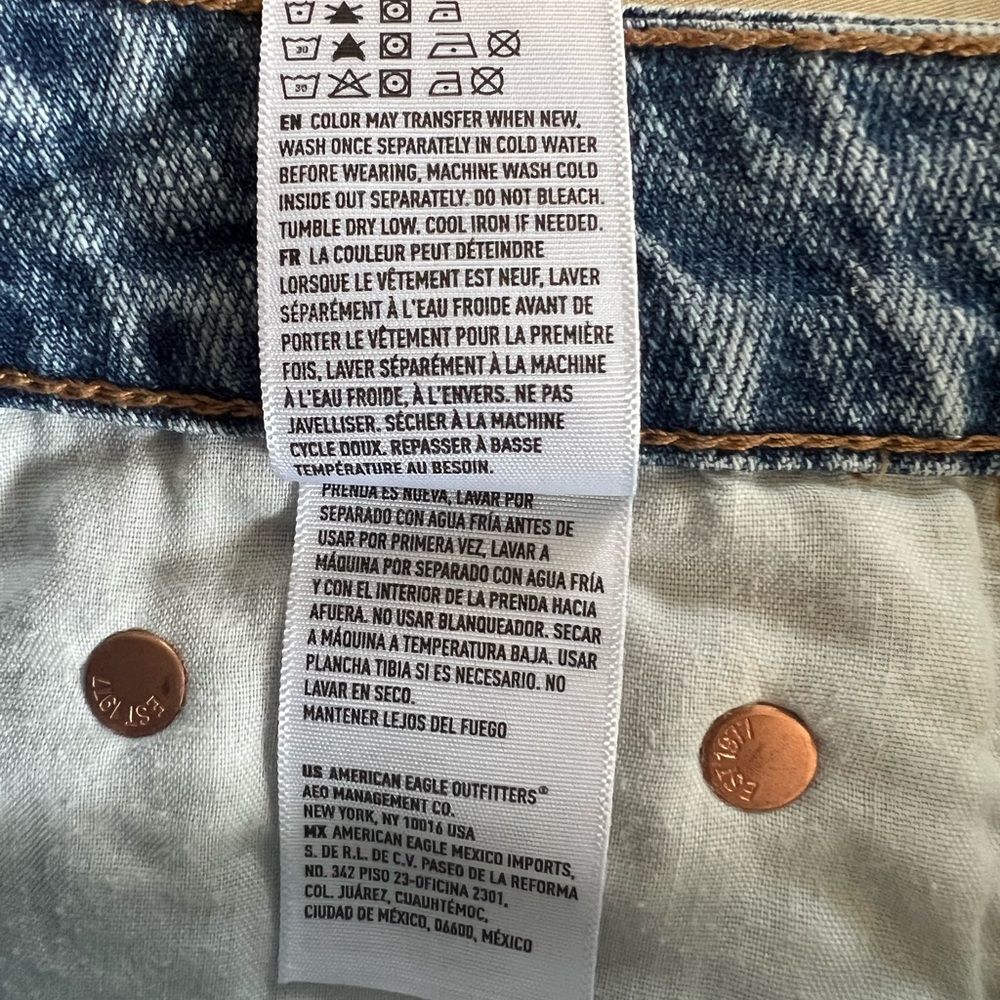 American Eagle Denim Distressed Mini Skirt with Lace Detail Size 0 - Picture 6 of 9